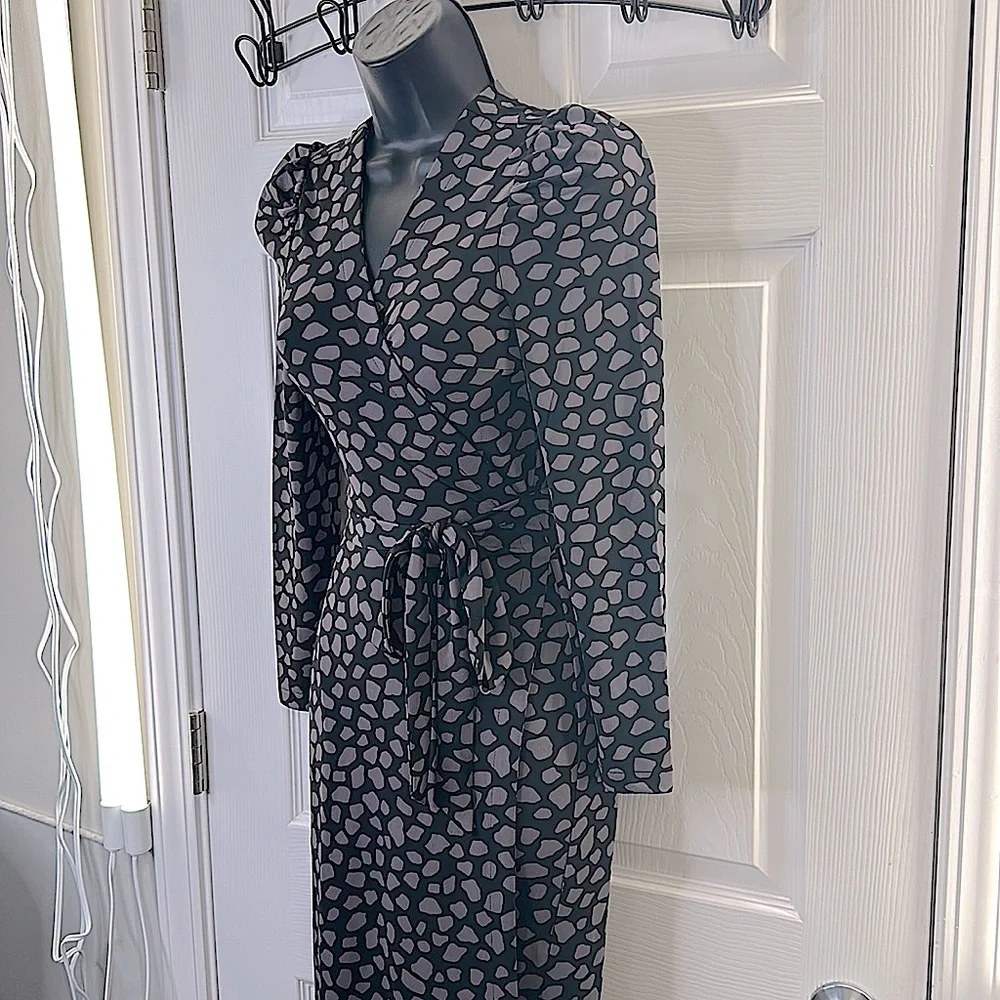 🔥 🔥 🔥 ALERT. POA! NWT WRAP AROUND 👗. It just don’t get NO BETTER. Maxi fit! - Picture 7 of 12